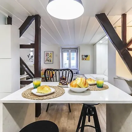 Portucale ! Bairro Alto Loft דירה