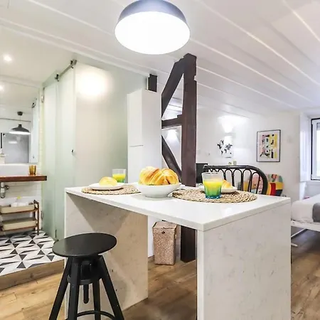 Portucale ! Bairro Alto Loft Apartamento *